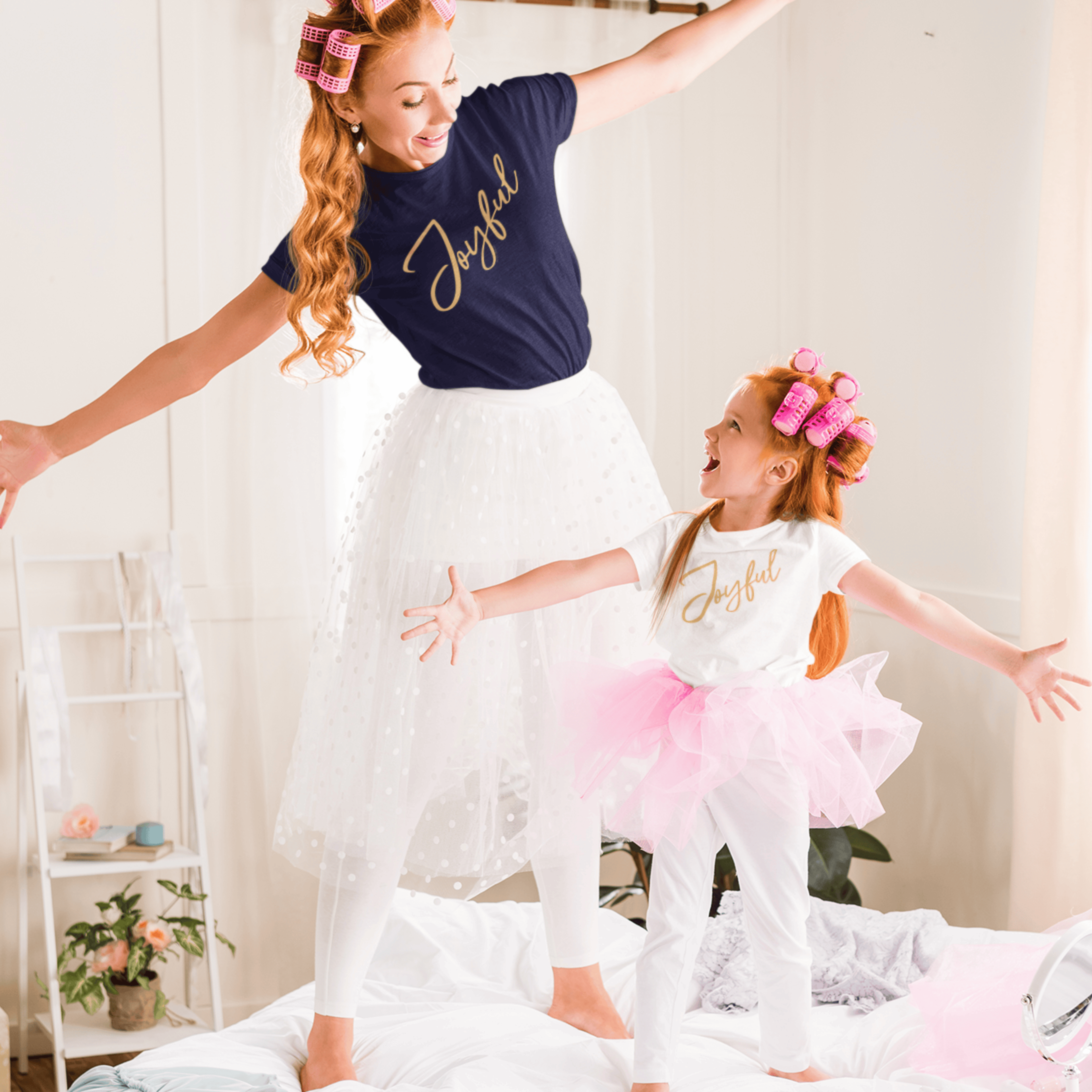 Joyful Script - Kids T-shirt